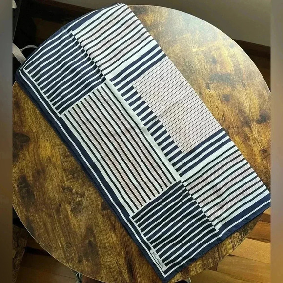 VINTAGE: Jim Renoir | classic ladies square scarf - Picture 2 of 10